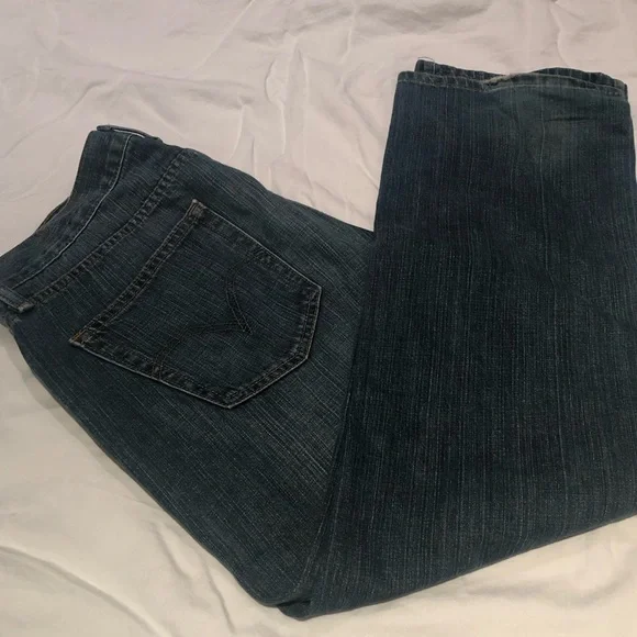 Levi’s Jeans 559 size34/30 medium wash - Picture 2 of 10